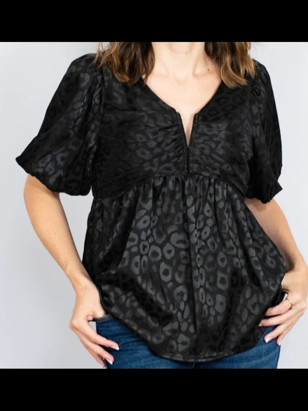 JODIFL Black Leopard-Print Puff Sleeve Babydoll Top